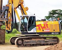 BAUER BG 15 H Rotary Drilling Rig - Year 2013-2